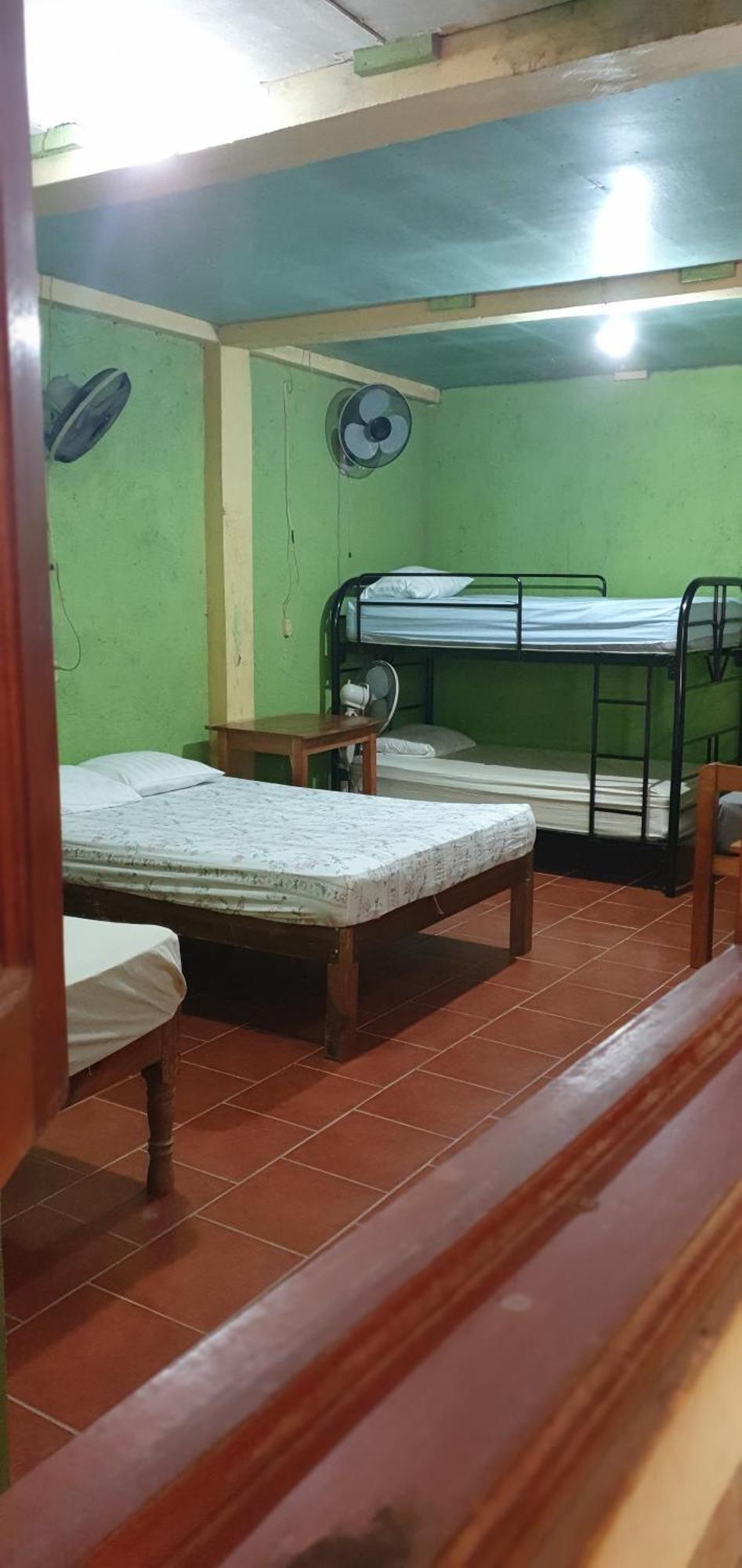 B&B, Family Run Homestay, Hospedaje La Penita Altagracia エクステリア 写真
