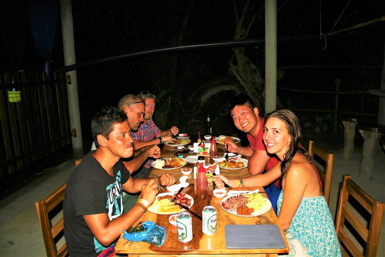 B&B, Family Run Homestay, Hospedaje La Penita Altagracia エクステリア 写真